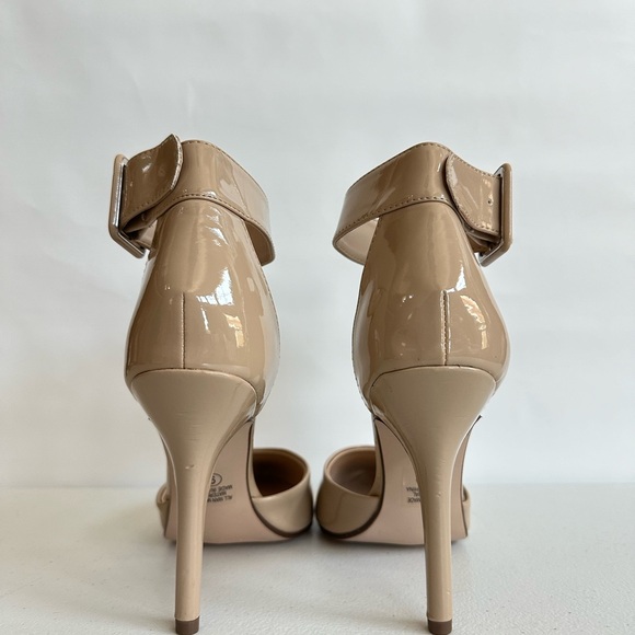 Delicious Women’s Nude Pointy Toe Ankle Strap Heel Size 9 - Picture 3 of 10
